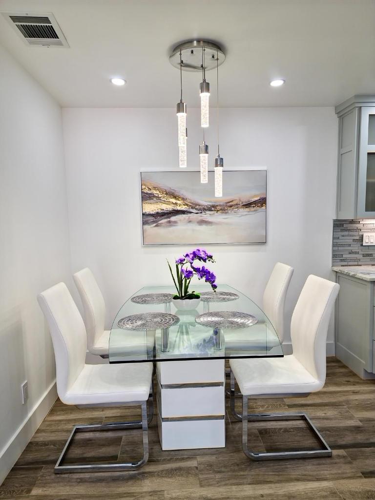 Cozy modern house - Near SXSW and other events photo 1