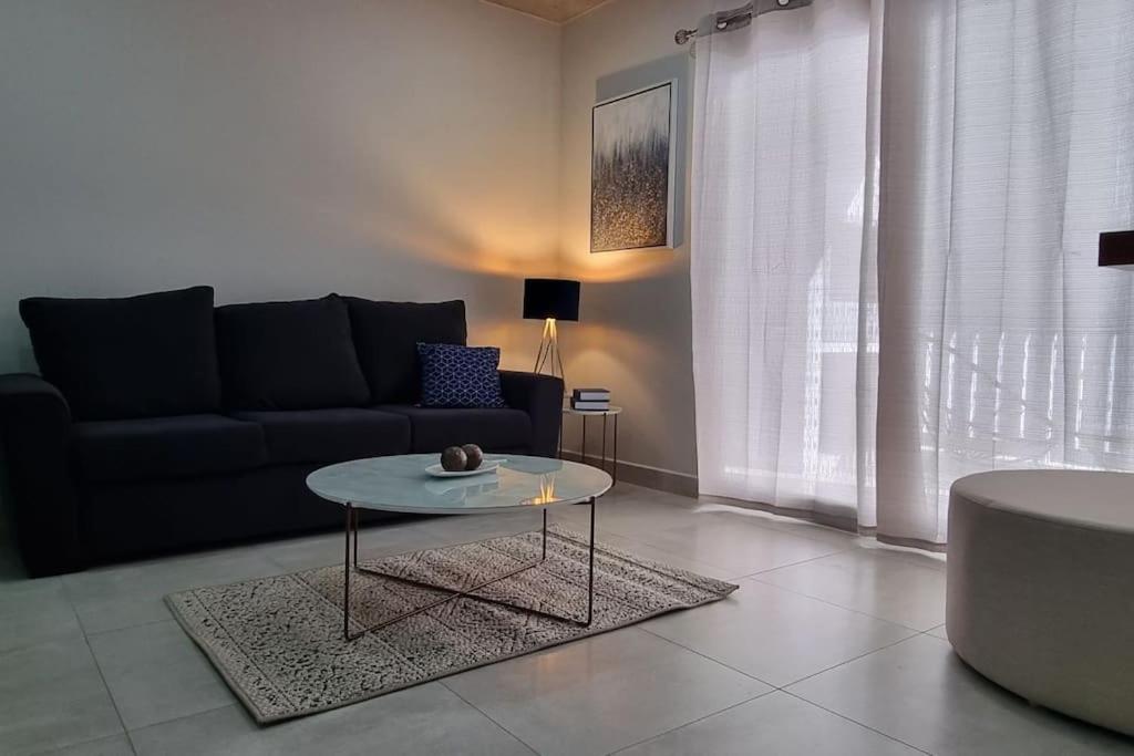 Elegante y fino departamento a estrenar! photo 3
