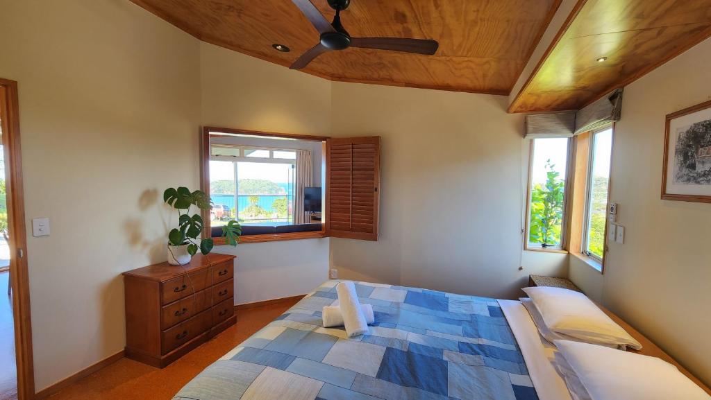 Hahei Island Outlook photo 1