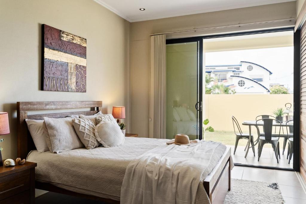 Villa Sangiovese - Unit One - 1-2 Heath Street - Tap to explore photos