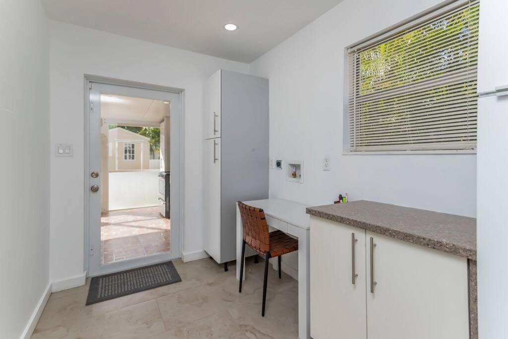Modern Beach House photo 1