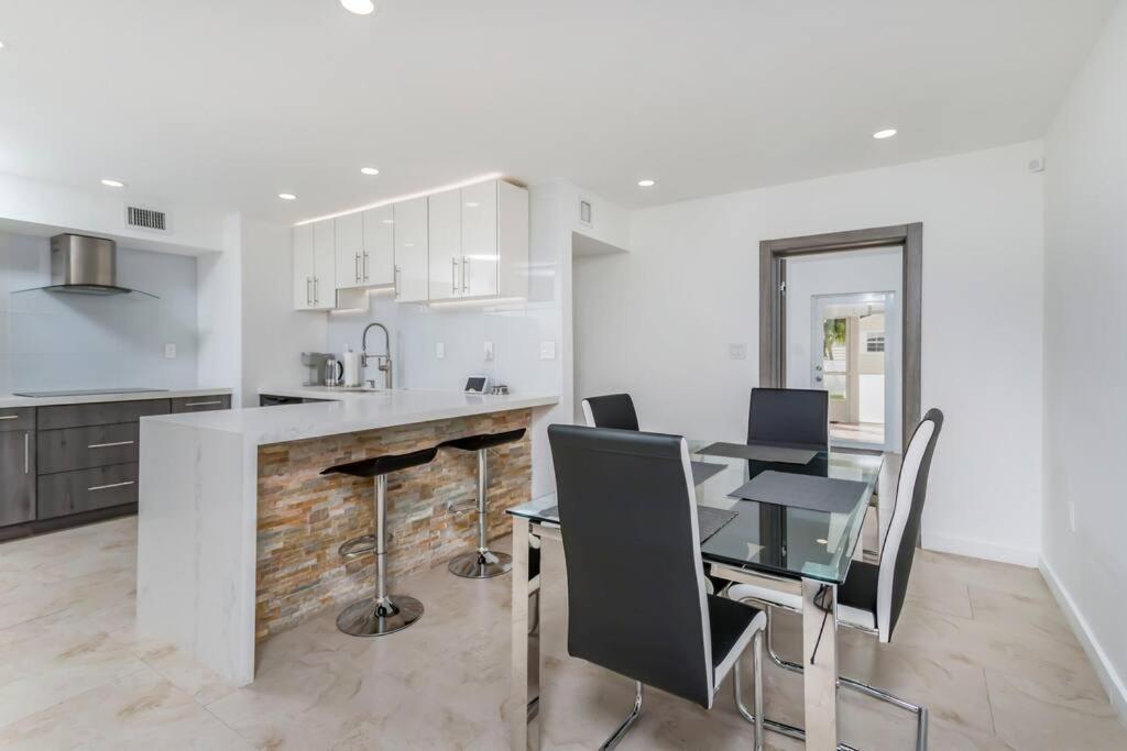 Modern Beach House photo 2