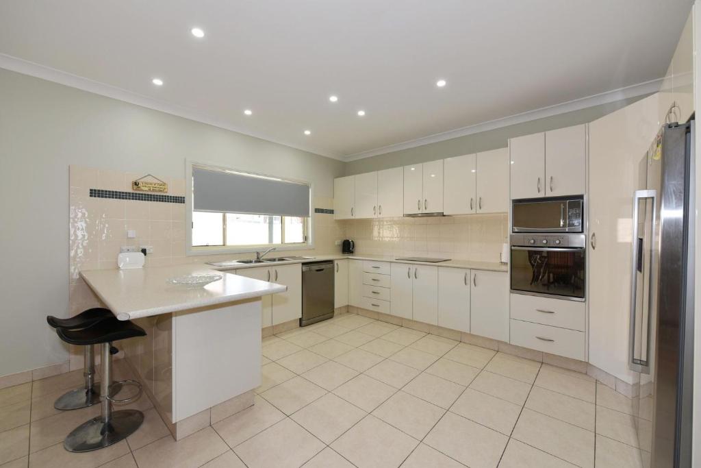 Paradise Beach House - Belle Escapes Jervis Bay photo 2