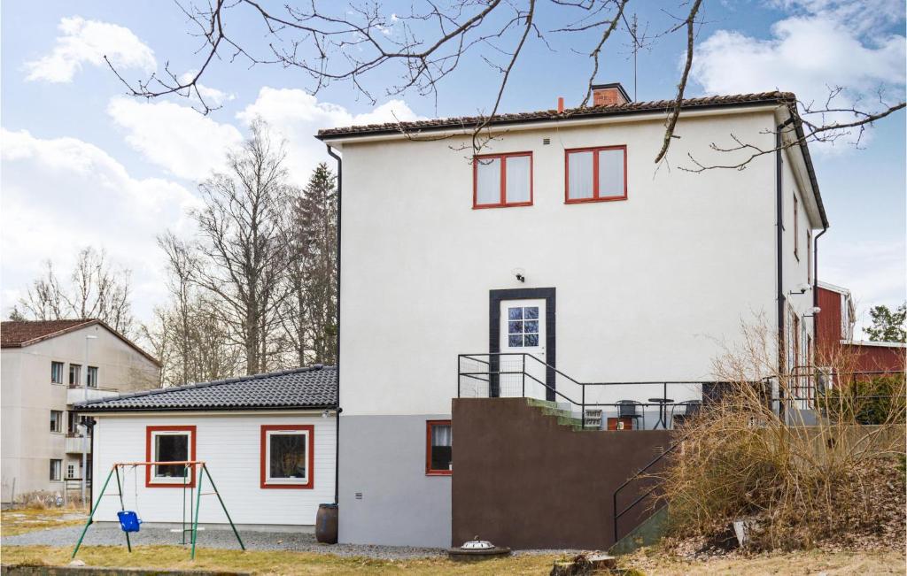 Stunning Apartment In Hlleforsns With Wifi And 2 Bedrooms