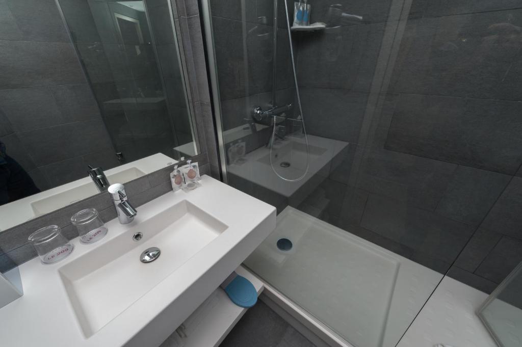 Двухместный (Небольшой двухместный номер с 1 кроватью), Golden Tulip Bercy Gare de Lyon 209