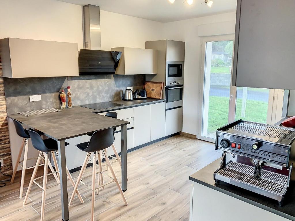 Maison Carolles, 5 pièces, 6 personnes - FR-1-361-473 photo 2