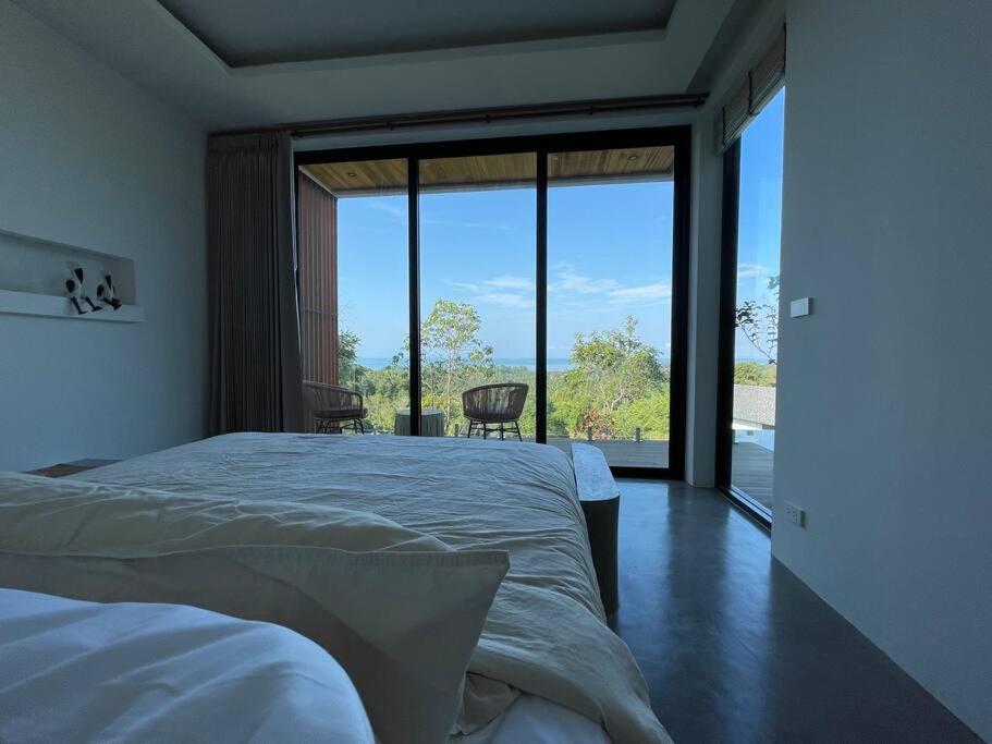 Villa Nour - 3 BR sea view pool villa in Srithanu photo 2