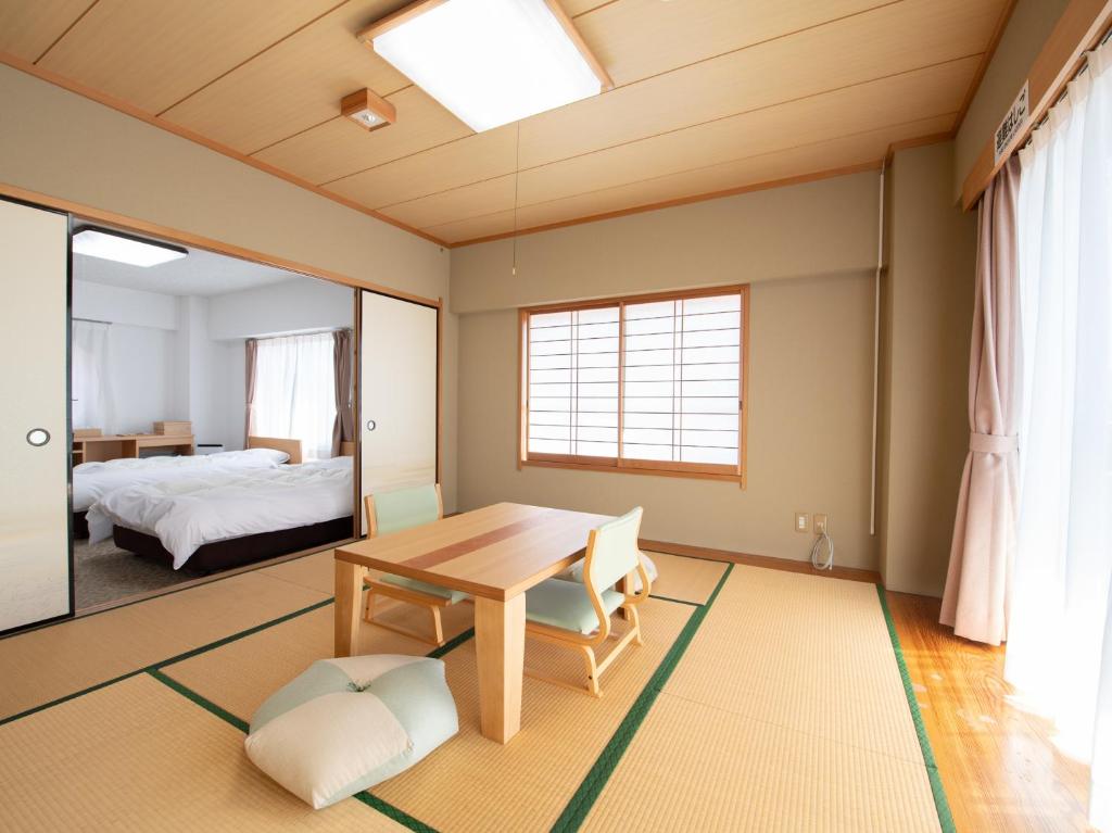 Chateraise Lodge Kasugai photo 3