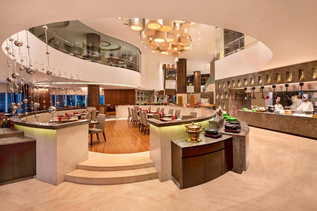 Crowne Plaza Greater Noida, an IHG Hotel photo 3