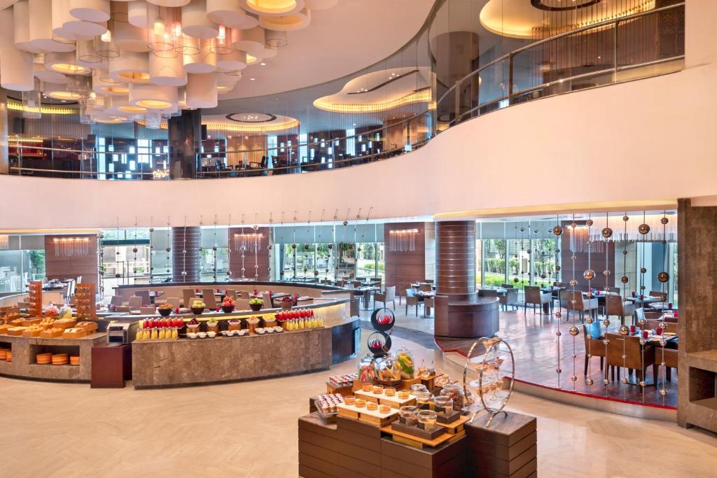Crowne Plaza Greater Noida, an IHG Hotel photo 2