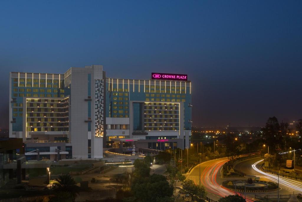 Crowne Plaza Greater Noida, an IHG Hotel photo 1