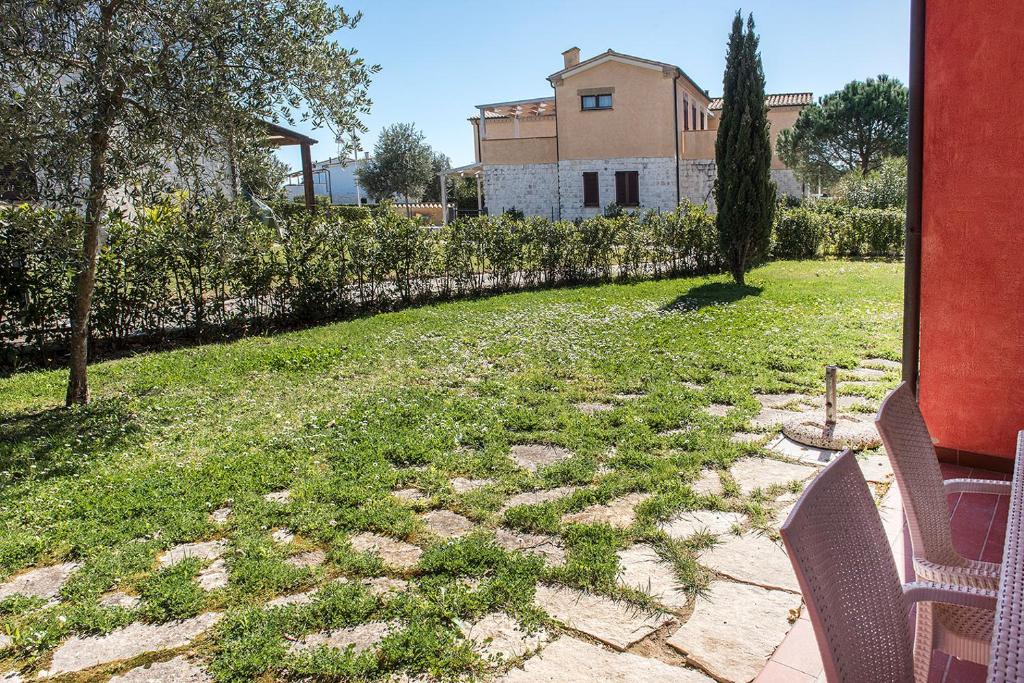 M347 - Marcelli, comodo trilocale nuovo con piscina e giardino photo 2
