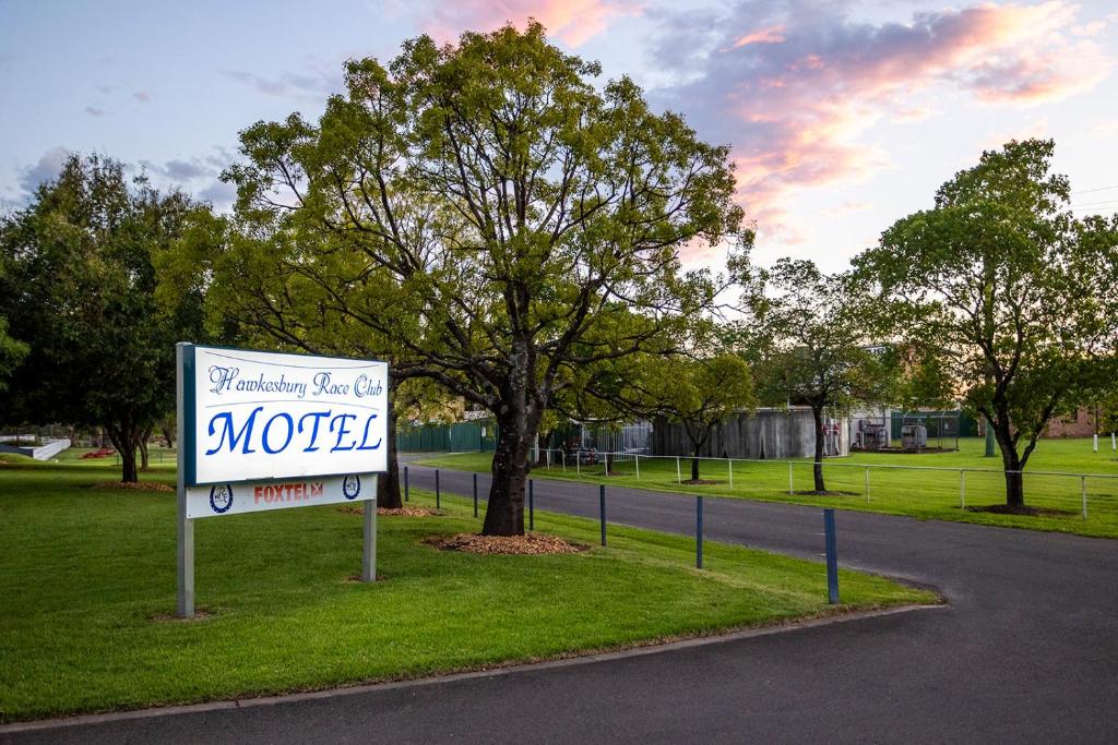 Hawkesbury Race Club Motel photo 2