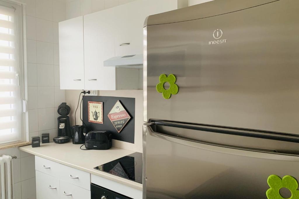 Au naturel - Thumbnail image