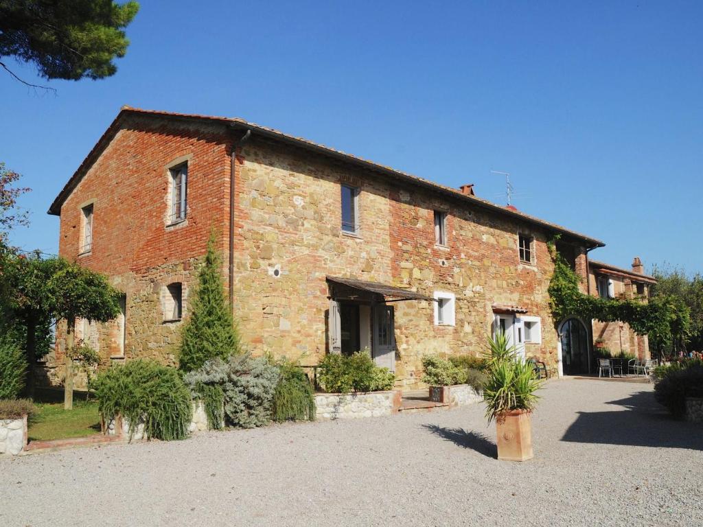Attractive apartment in Castiglione del Lago with pool photo 3