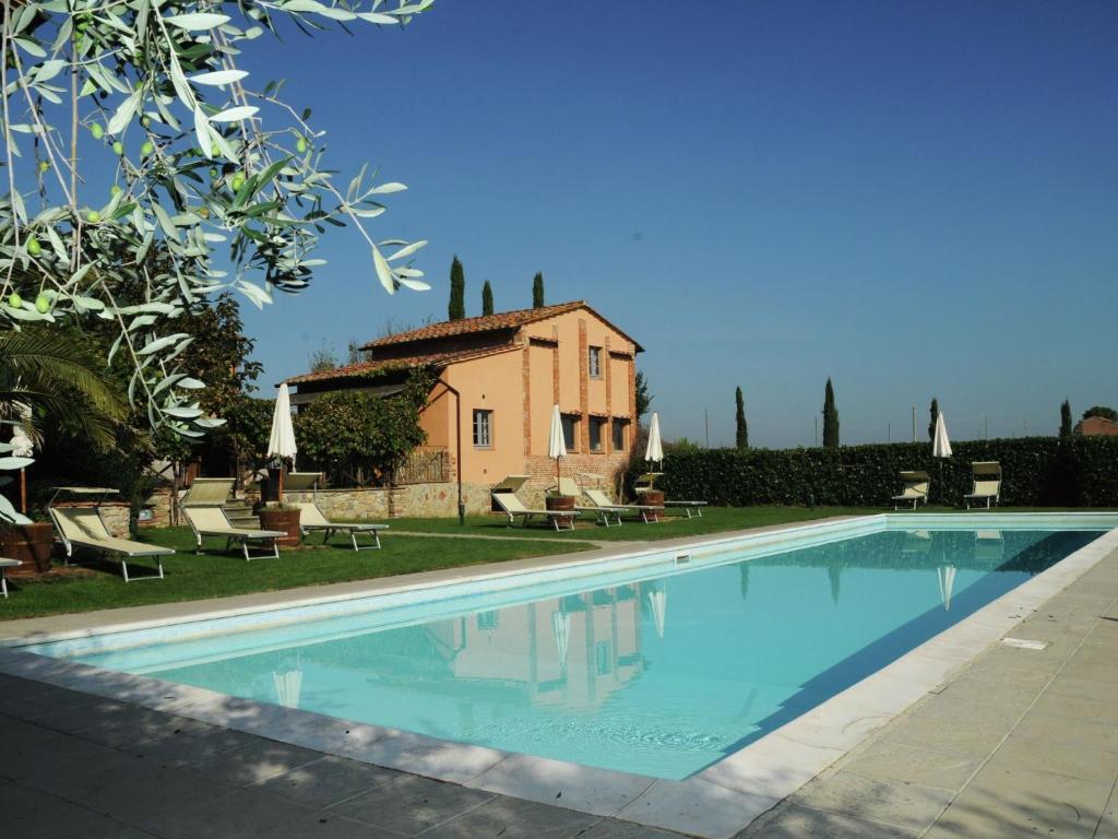 Attractive apartment in Castiglione del Lago with pool photo 4
