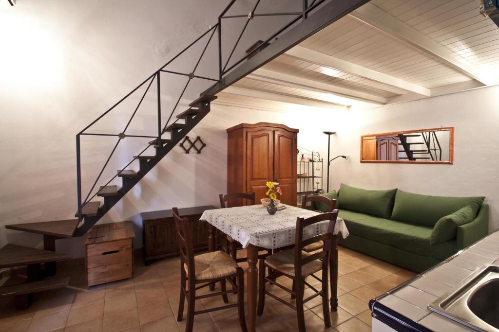 4Roomsrelax photo 4