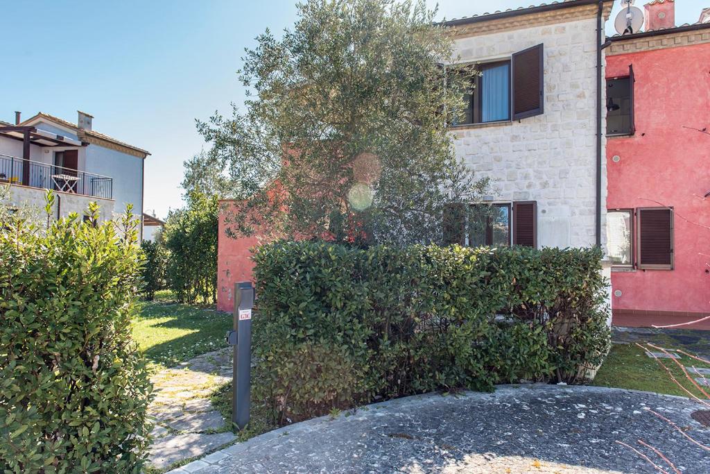 M348 - Marcelli, comodo trilocale nuovo con piscina e balcone photo 4