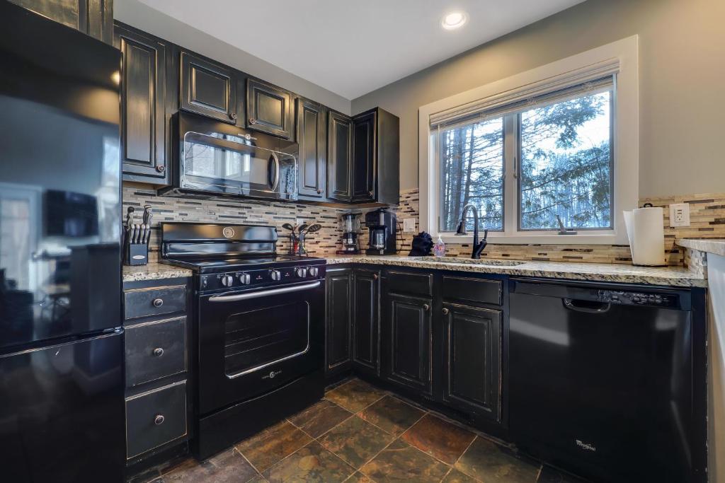 690 Disciples Village Condo photo 1