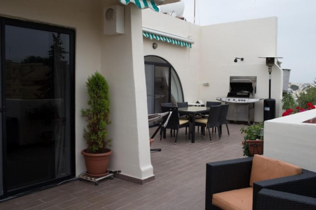 Lovely penthouse with private Sun Terrace photo 3