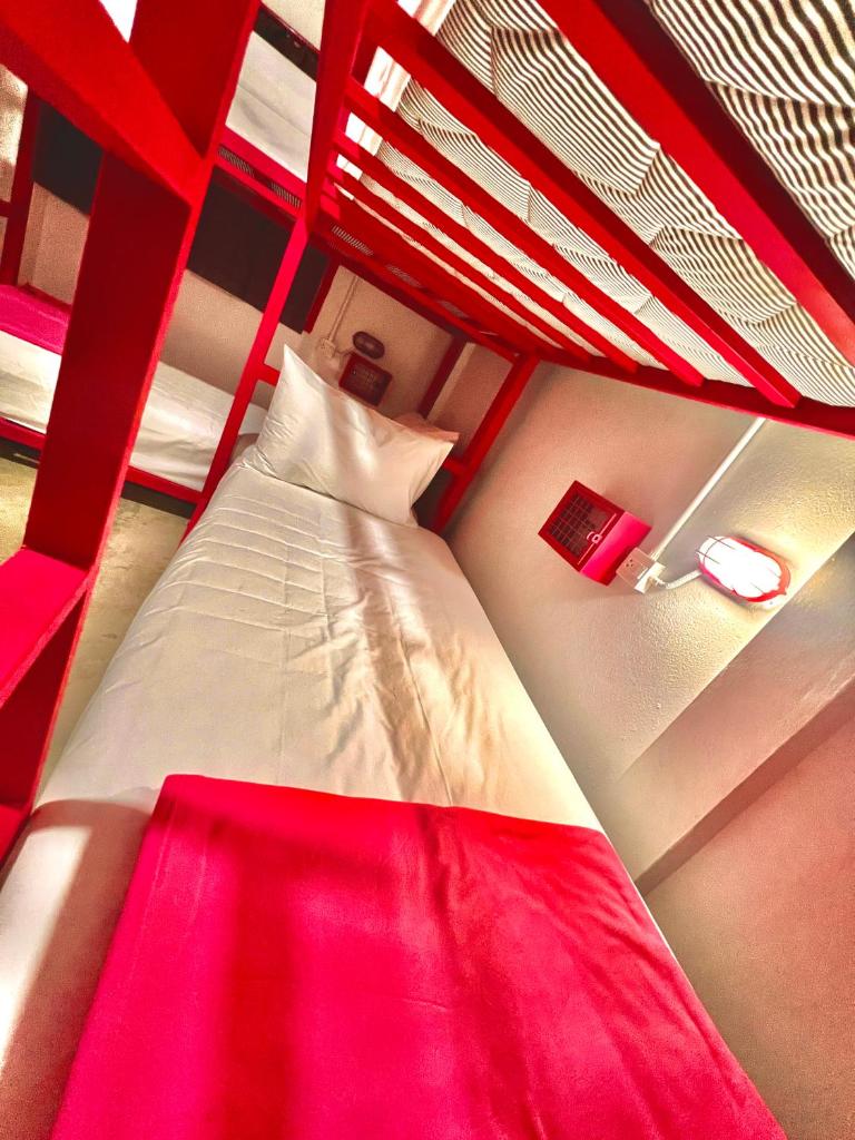 Slumber Party Krabi Room Type - Bed in 10-Bed Mixed Dormitory Room