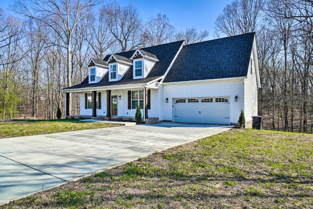 Goodlettsville Home about 4 Miles to Raceway!