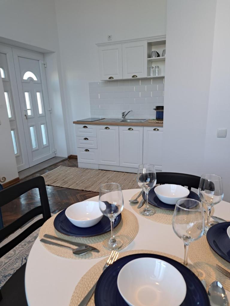 Weisz Apartment - With Free Private Parking, Wifi, Hot Drinks photo 4