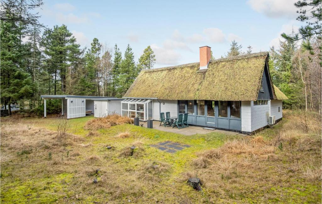 Amazing Home In Blvand With Wifi And 4 Bedrooms