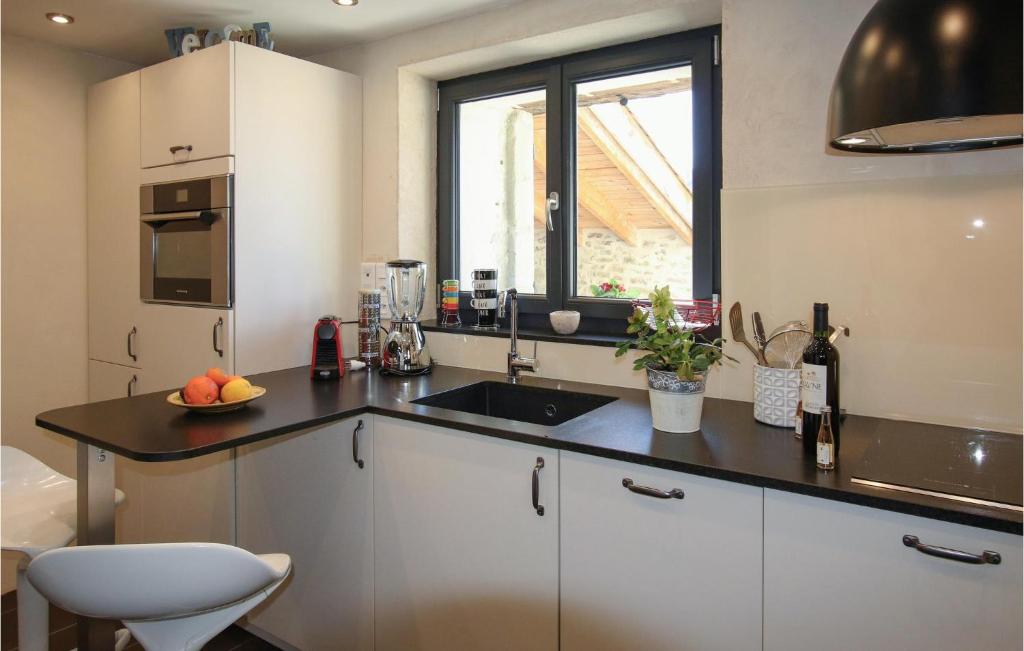 Amazing Home In Eyzahut With Wifi And 1 Bedrooms photo 2