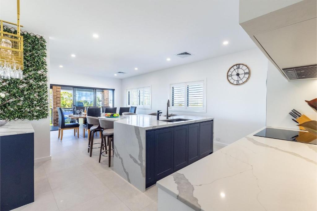 Away at Nelson Bay Incredible Water Views Pet Friendly WI FI and Aircon photo 1