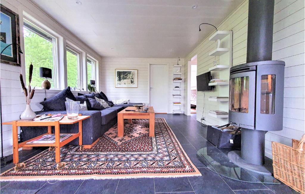 Stunning Home In Torup With 3 Bedrooms photo 3