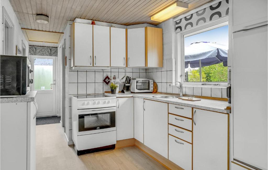 Stunning Home In Juelsminde With 3 Bedrooms And Wifi photo 2