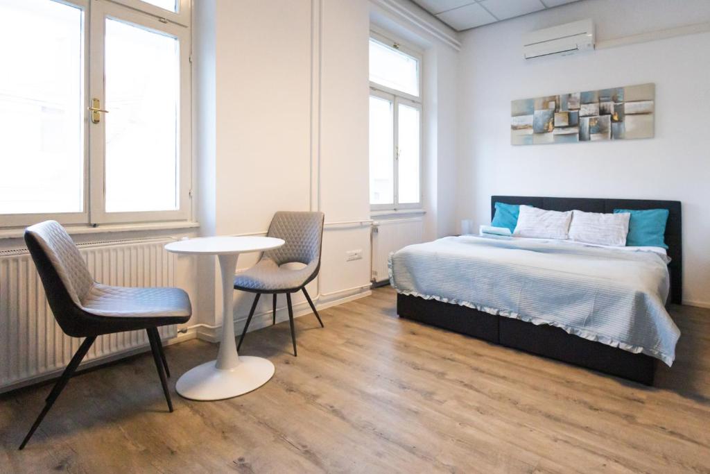 Epicenter - rooms & terrace Room Type - Deluxe Double Room