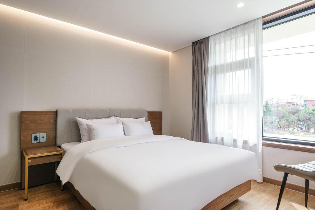 Browndot Hotel Jeonju Ajung photo 1