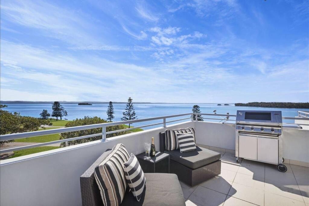 The Entrance Waterfront Penthouse+Jacuzzi+BBQ photo 3