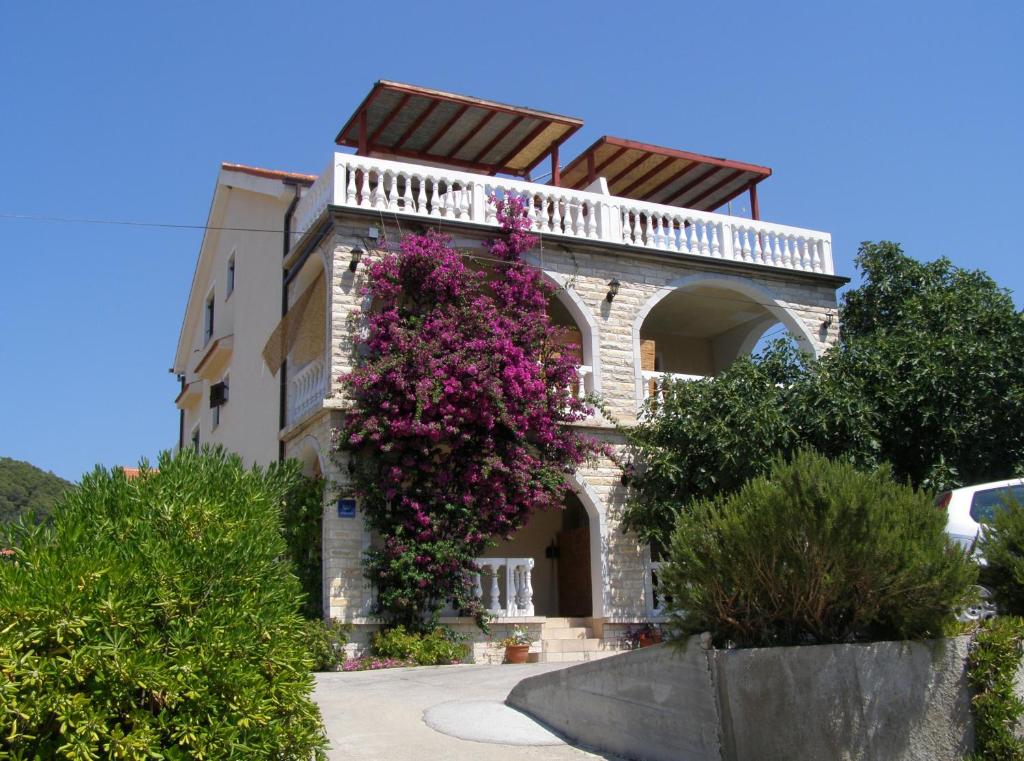 Apartments Kesic photo 3
