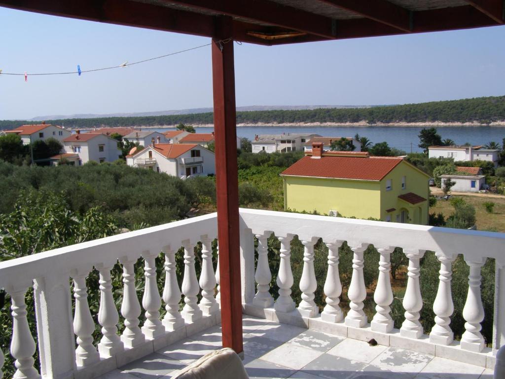 Apartments Kesic photo 2