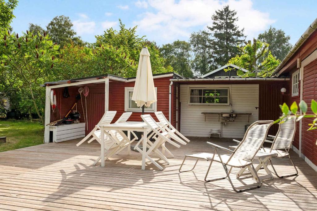 Lovely Holiday Home Near The Beach photo 3