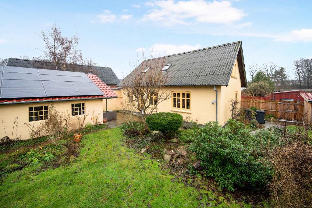 Cozy Town House In Brnderslev