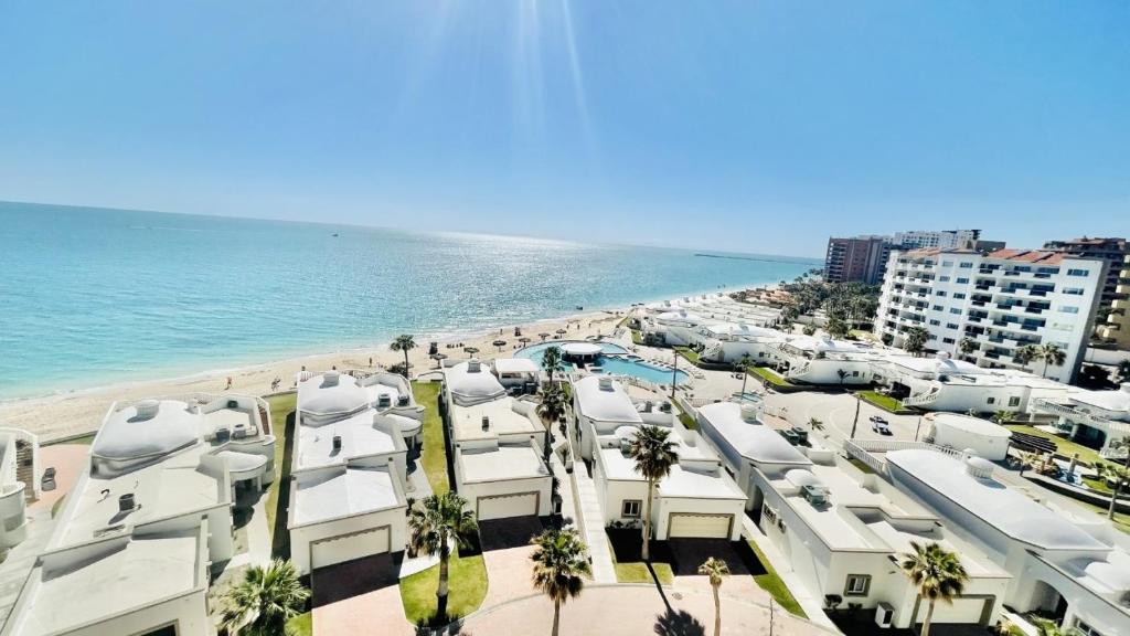 Spectacular 2 Bedroom Condo on Sandy Beach at Las Palmas Resort B-704 condo photo 4