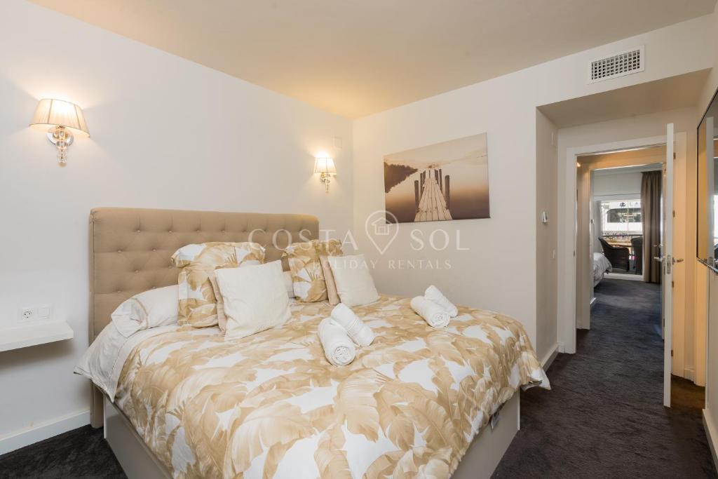 PUERTO MARINA-BENALMADENA LUXURY APARTMENT DENTRO DE LA ISLA photo 2