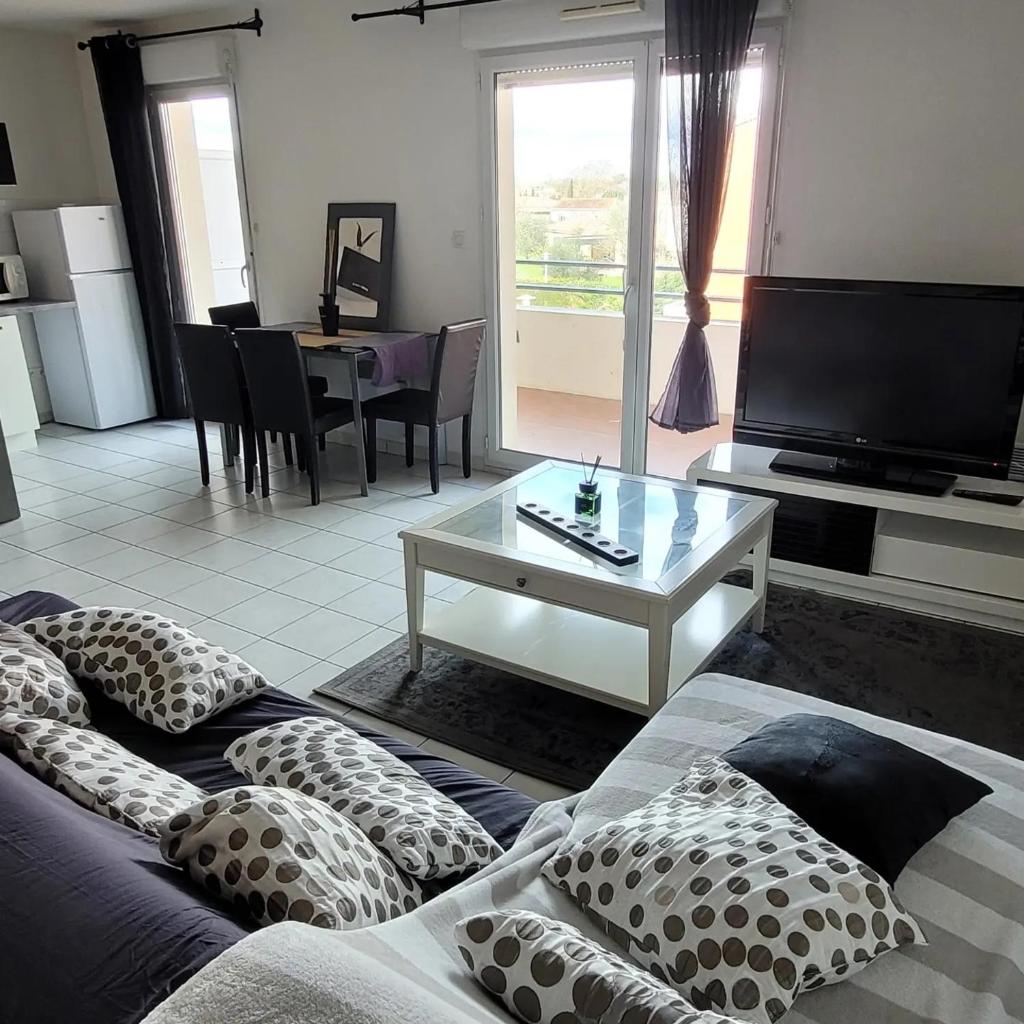 Spacieux appartement résidence calme