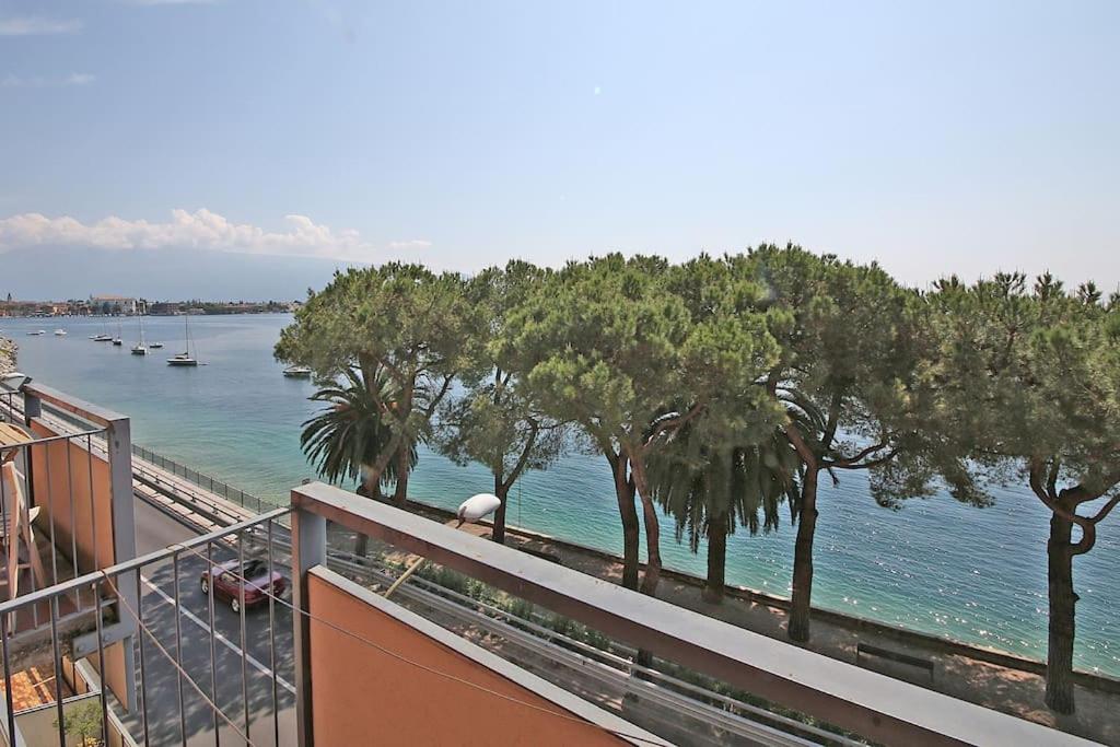 Modern Flat with lake view & private beach! photo 4
