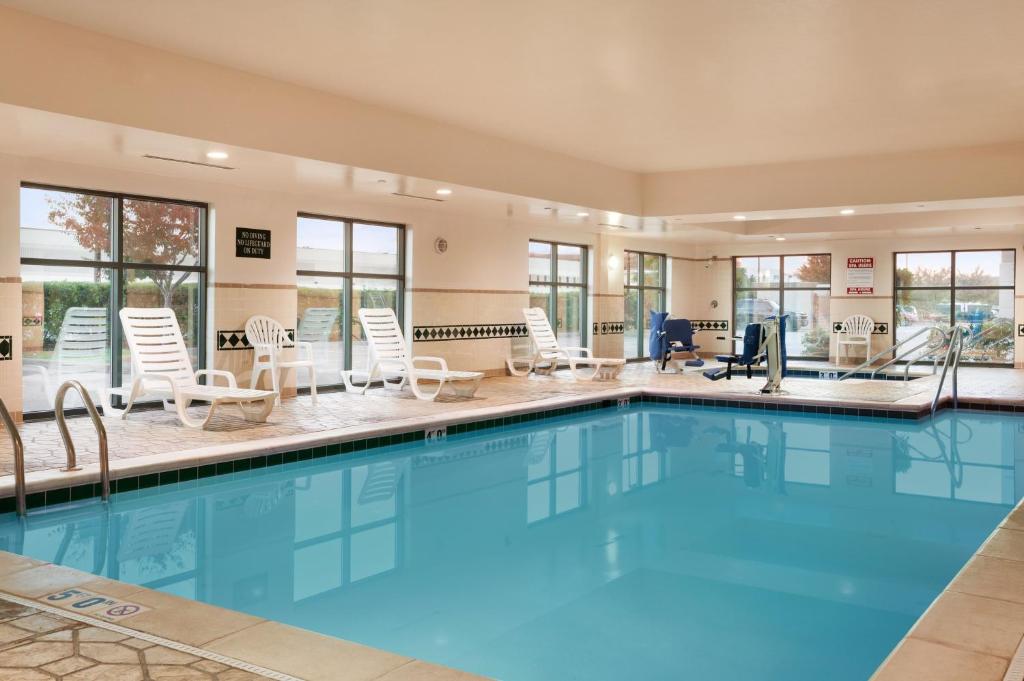 Wingate by Wyndham Chesapeake photo 3