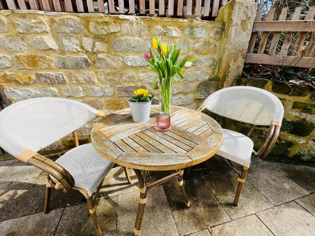 Ferienwohnungen an der Salvatorkirche - zentrales Apartmenthaus mit Terrasse photo 4