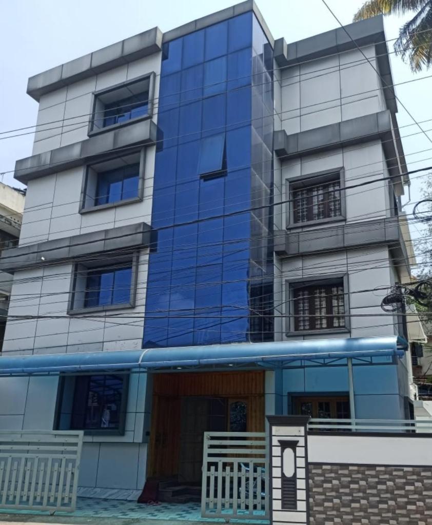 SILVER HOMES Service Apartments