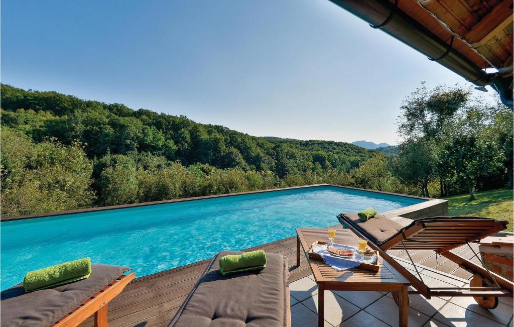 Amazing Home In Beretinec With 3 Bedrooms, Wifi And Outdoor Swimming Pool