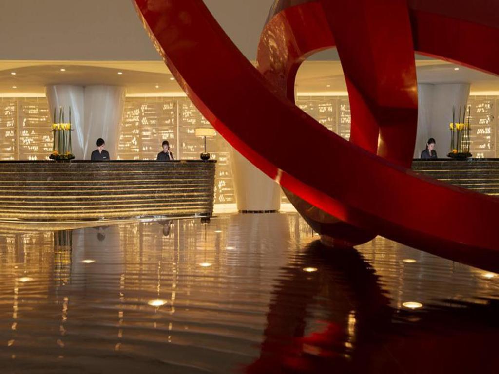 Four Seasons Hotel Guangzhou-Free Shuttle Bus to Canton Fair Complex & Overseas Buyer Registration Services during Canton Fair Period photo 4