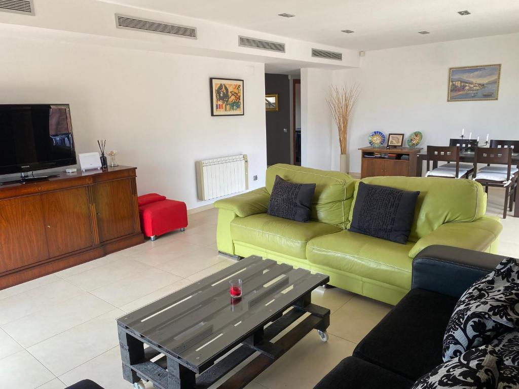 Villa Belephant Sitges - Tap to explore photos