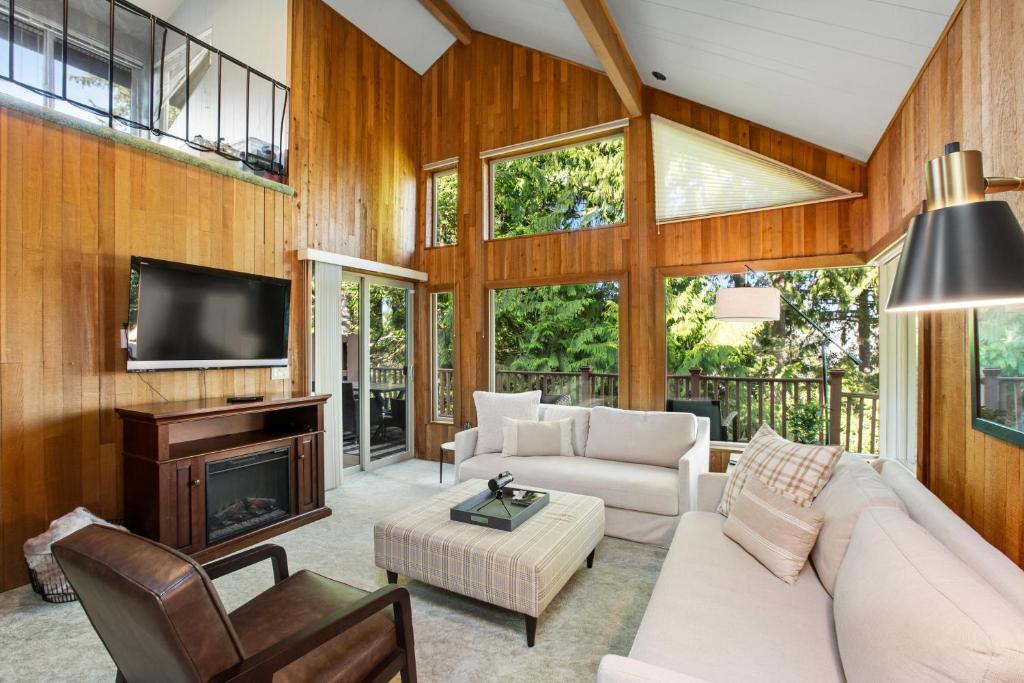 The Treehouse photo 2